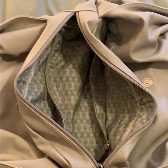 Cream twist lock purse - Picture 5 of 5